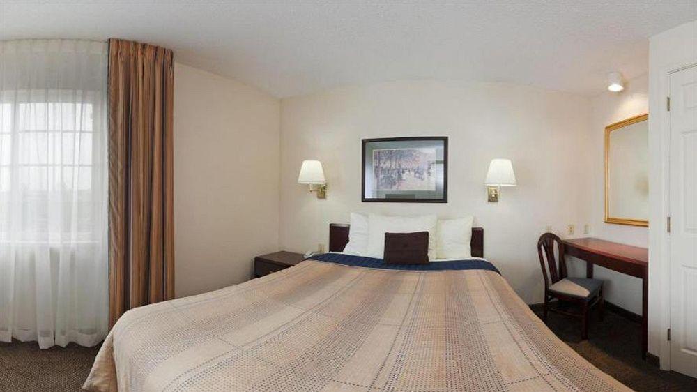 Candlewood Suites Glen Allen-Short Pump Room photo