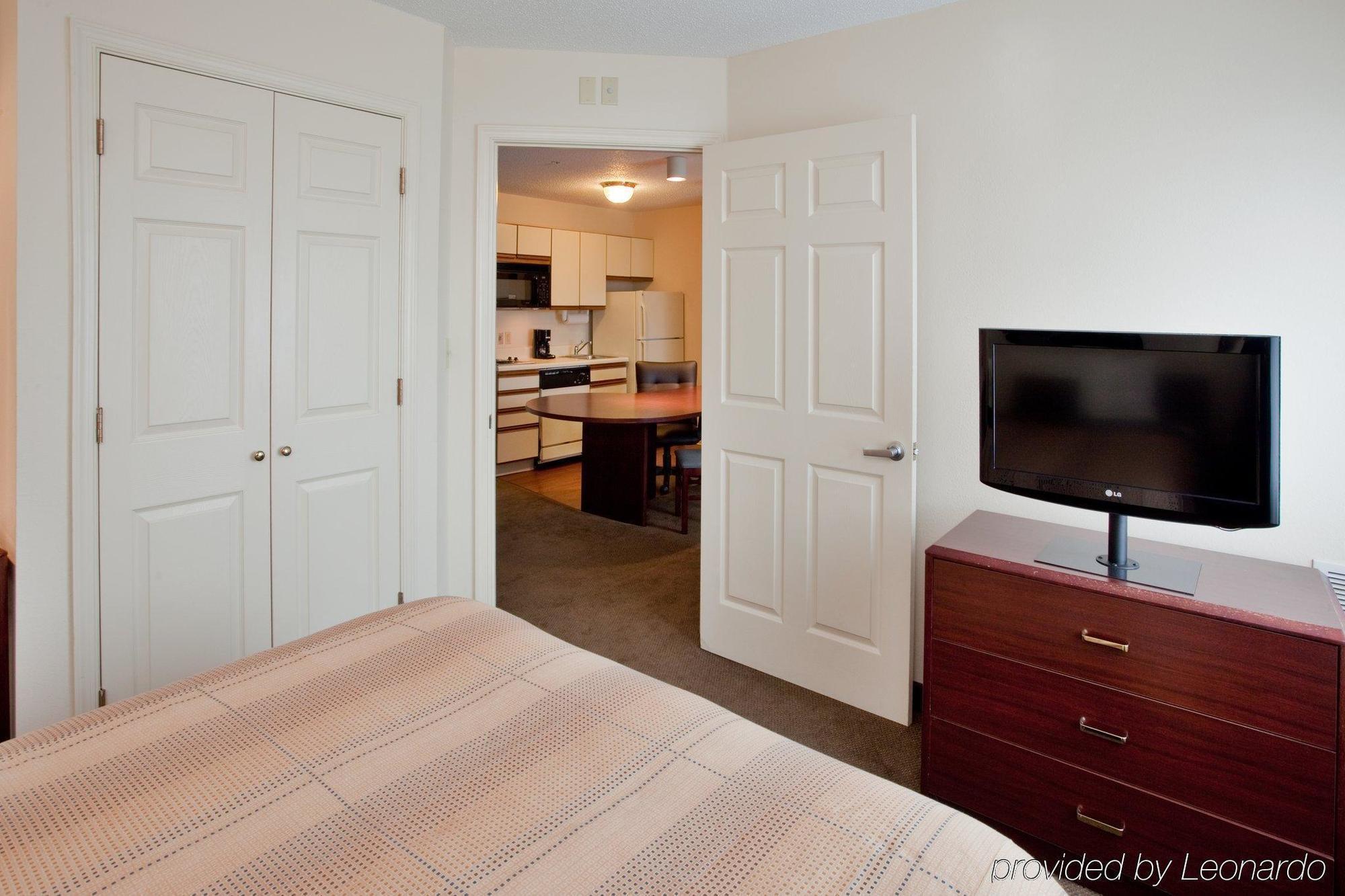 Candlewood Suites Glen Allen-Short Pump Room photo
